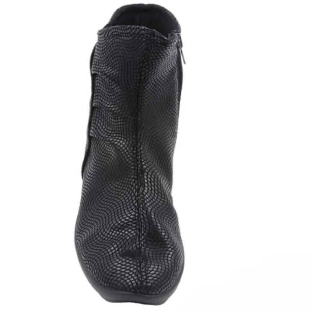 ARCOPEDICO Women’s Croc Shoes in the Size 41/9.5-10 US Size in Black Color - Picture 12 of 16